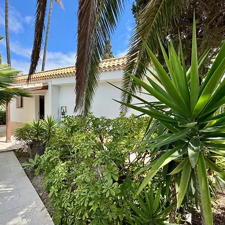 Вилла Casa Lilo, En Jardin Grande,con Gran Piscina, Con Pergola Y Barbacoa