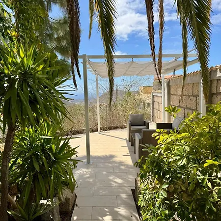 Casa Lilo, En Jardin Grande,con Gran Piscina, Con Pergola Y Barbacoa Арона