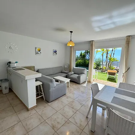 Casa Lilo, En Jardin Grande,con Gran Piscina, Con Pergola Y Barbacoa Вилла *