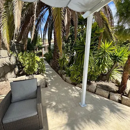 Casa Lilo, En Jardin Grande,con Gran Piscina, Con Pergola Y Barbacoa Арона