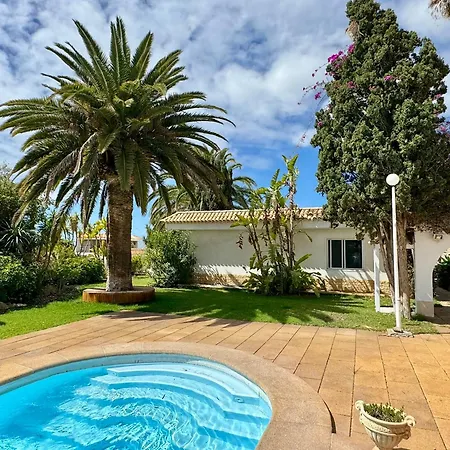 Casa Lilo, En Jardin Grande,con Gran Piscina, Con Pergola Y Barbacoa Вилла Арона
